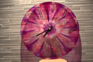 horloge epoxy violette 